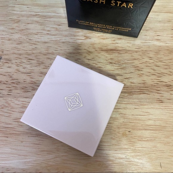 Lash Star Skin Illuminator Highlighter New in box, makeup, face - Picture 3 of 5